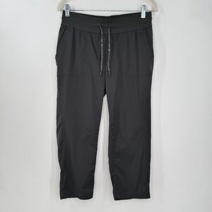 The North Face Black Hiking Capri Pants Women’s Size Medium